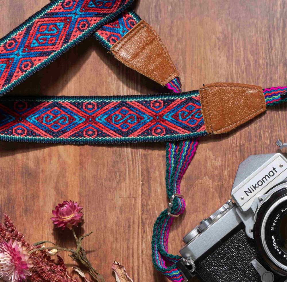 Camerastrap pink, Kameragurt Boholook aus den Anden- echte Handwerkskunst