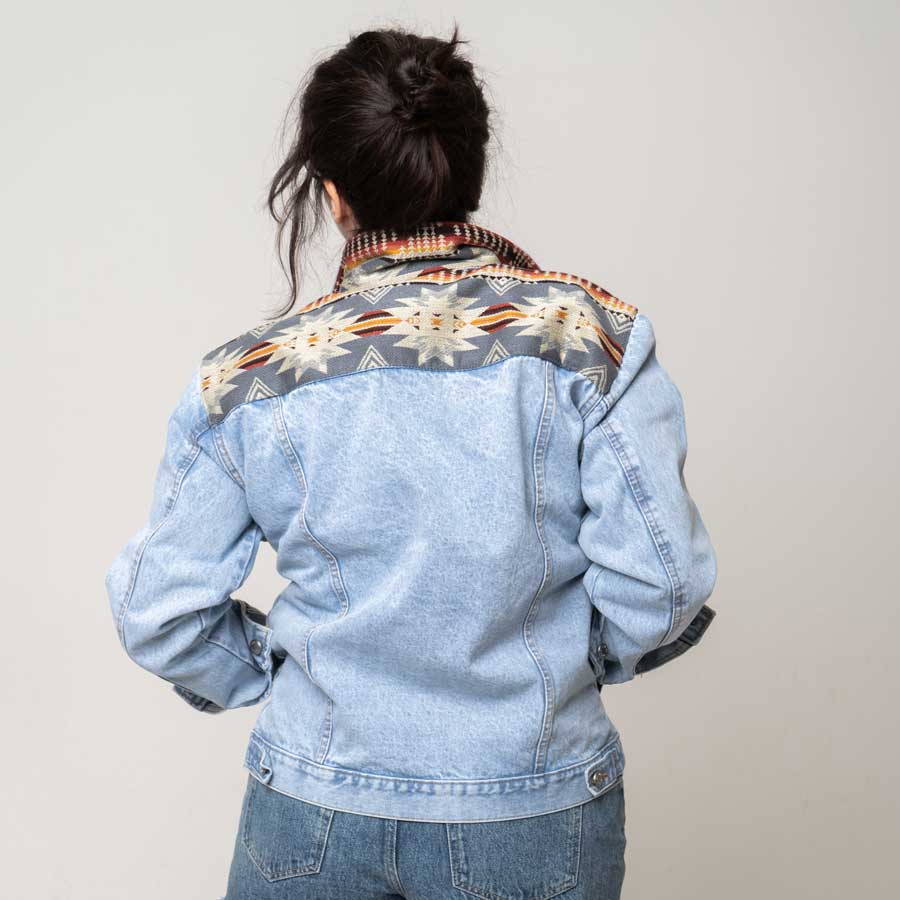 Upcycling Jacke aus Ecuador- handgefertigt in den Anden
