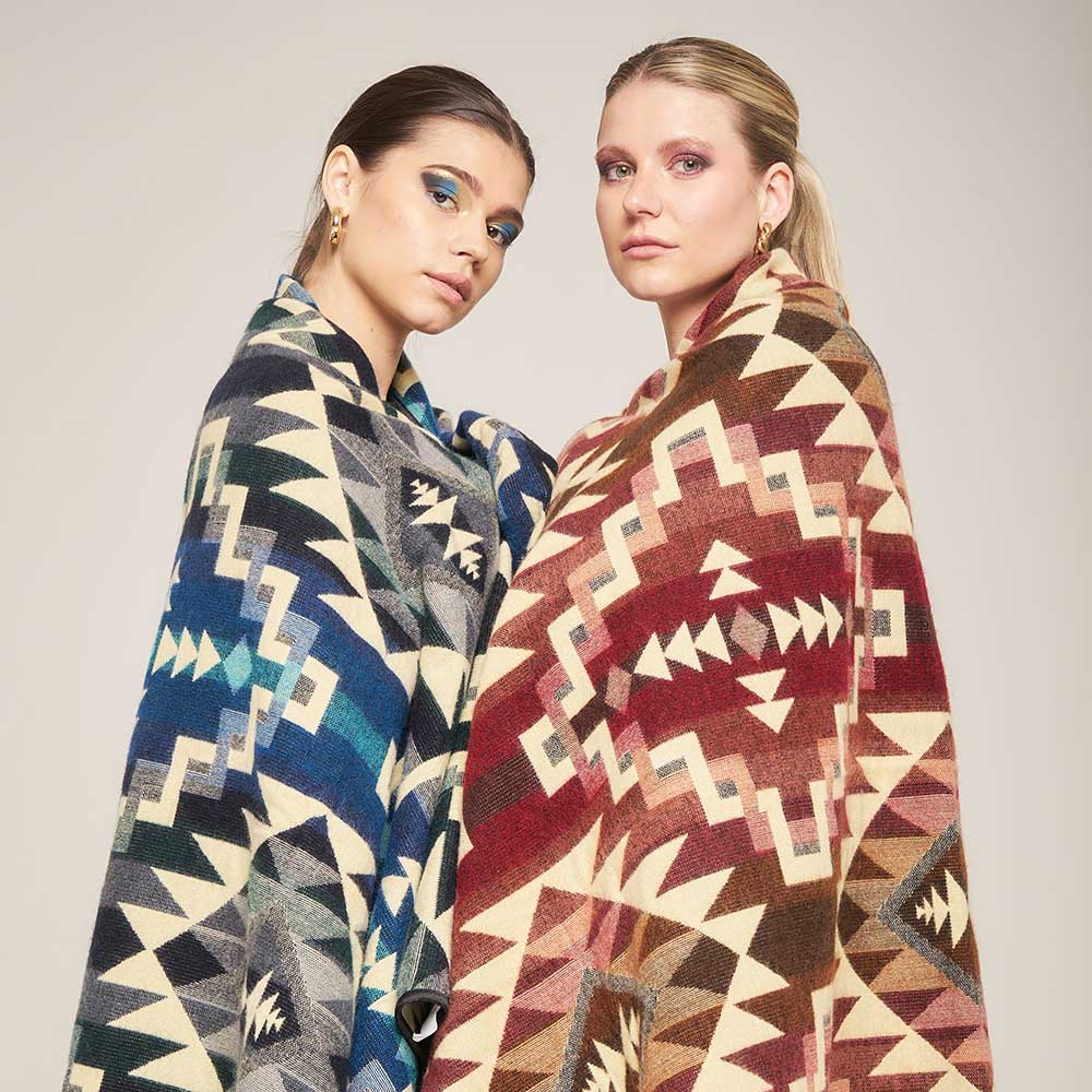 Reisedecke kompakt aus den Anden- Rot- Chévere Online Shop