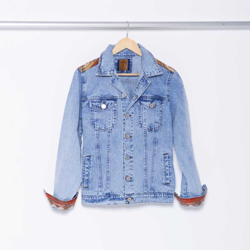 Chevere Vintage Denim-Jacke im Bohostil