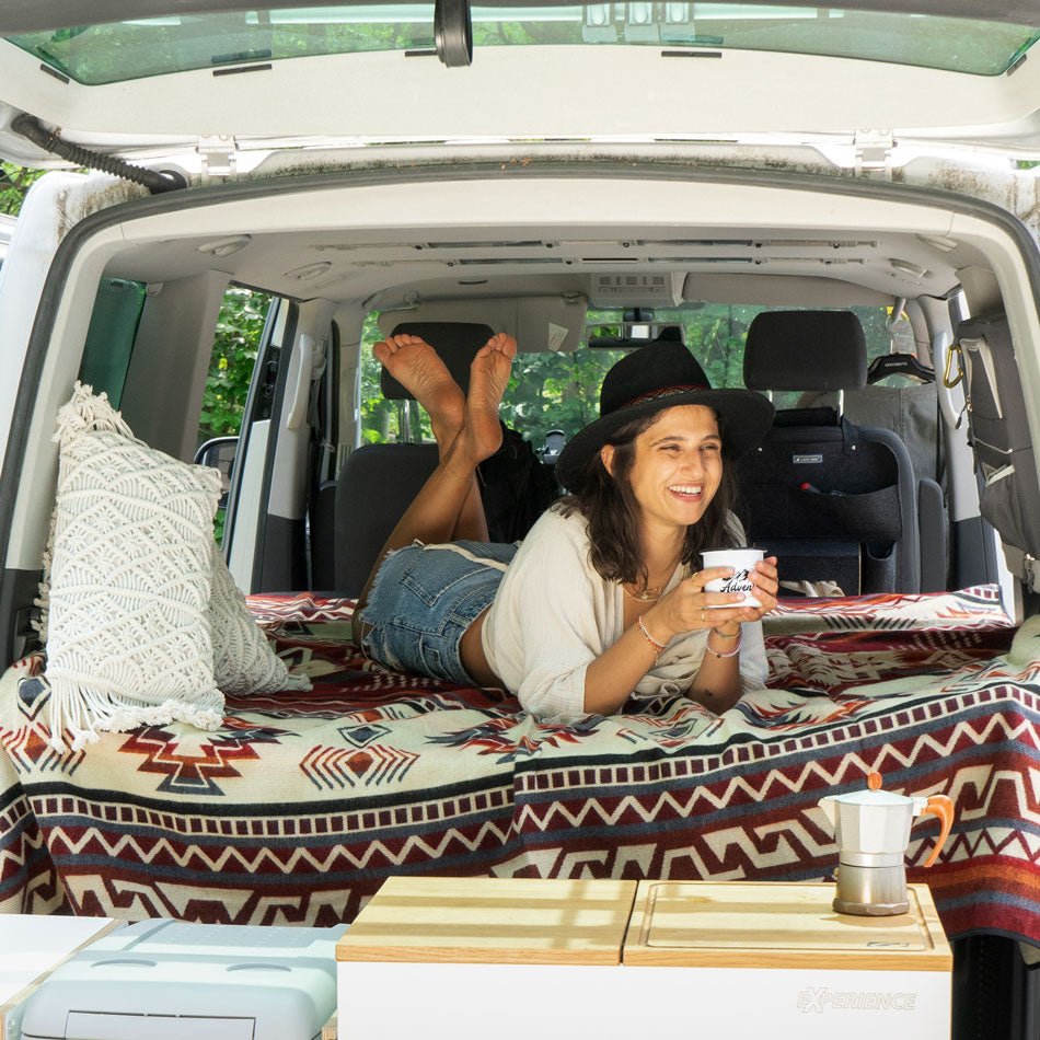 Tagesdecke Boho, Kuscheldecke Bohemianstyle, Decke mit Aztek-Muster, Camping-Decke bunt, wendbare Decke indisch, bunte Reisedecke